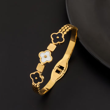 Floral Enamel Chic Bracelet (Yellow Gold)