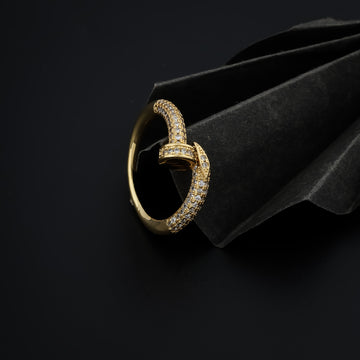 Thorned Elegance Ring (White Gold)