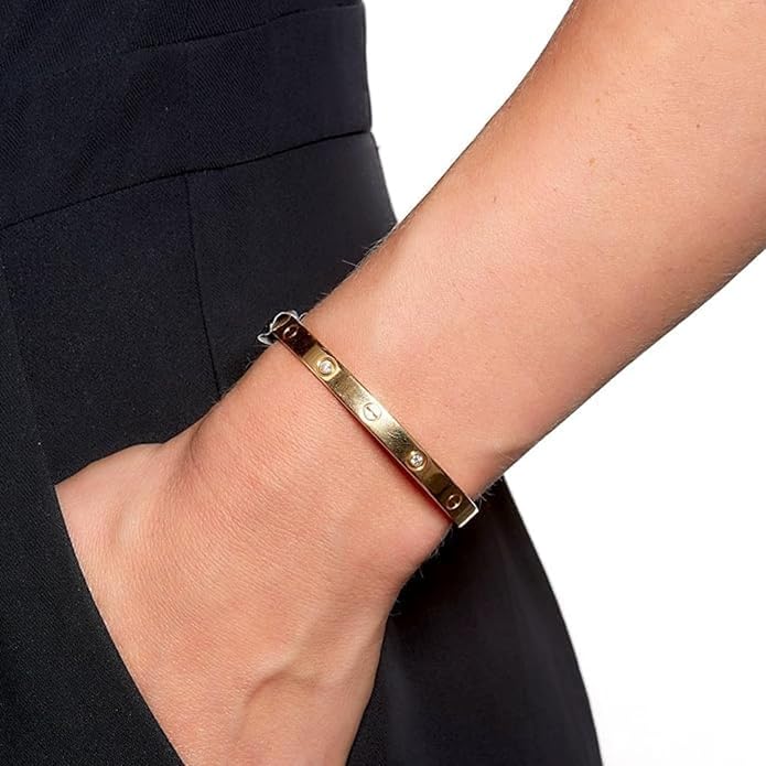 Love Bangle (Yellow Gold )