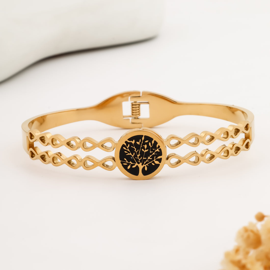 Lucky Bloom Bracelet (Yellow Gold)