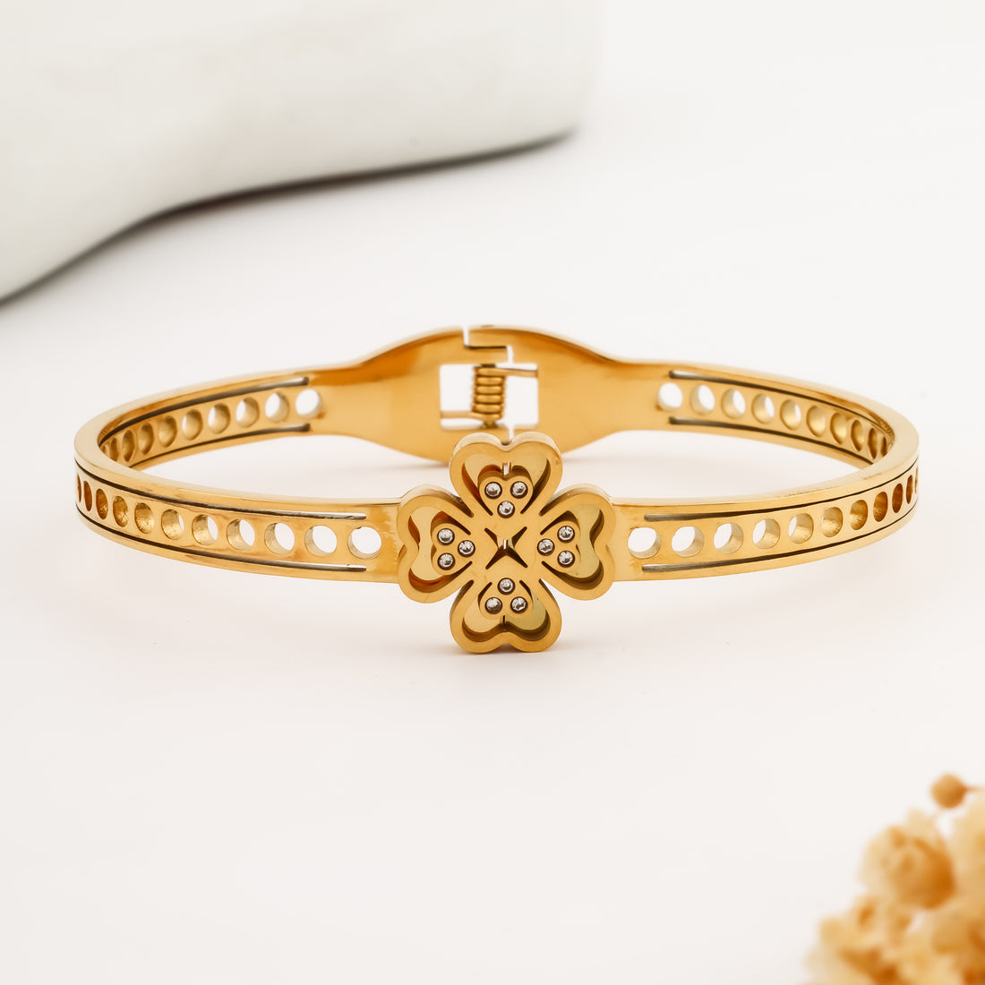 Blossom Elegance Bracelet (Yellow Gold)