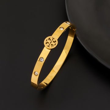Regal Emblem Bracelet (Yellow Gold)