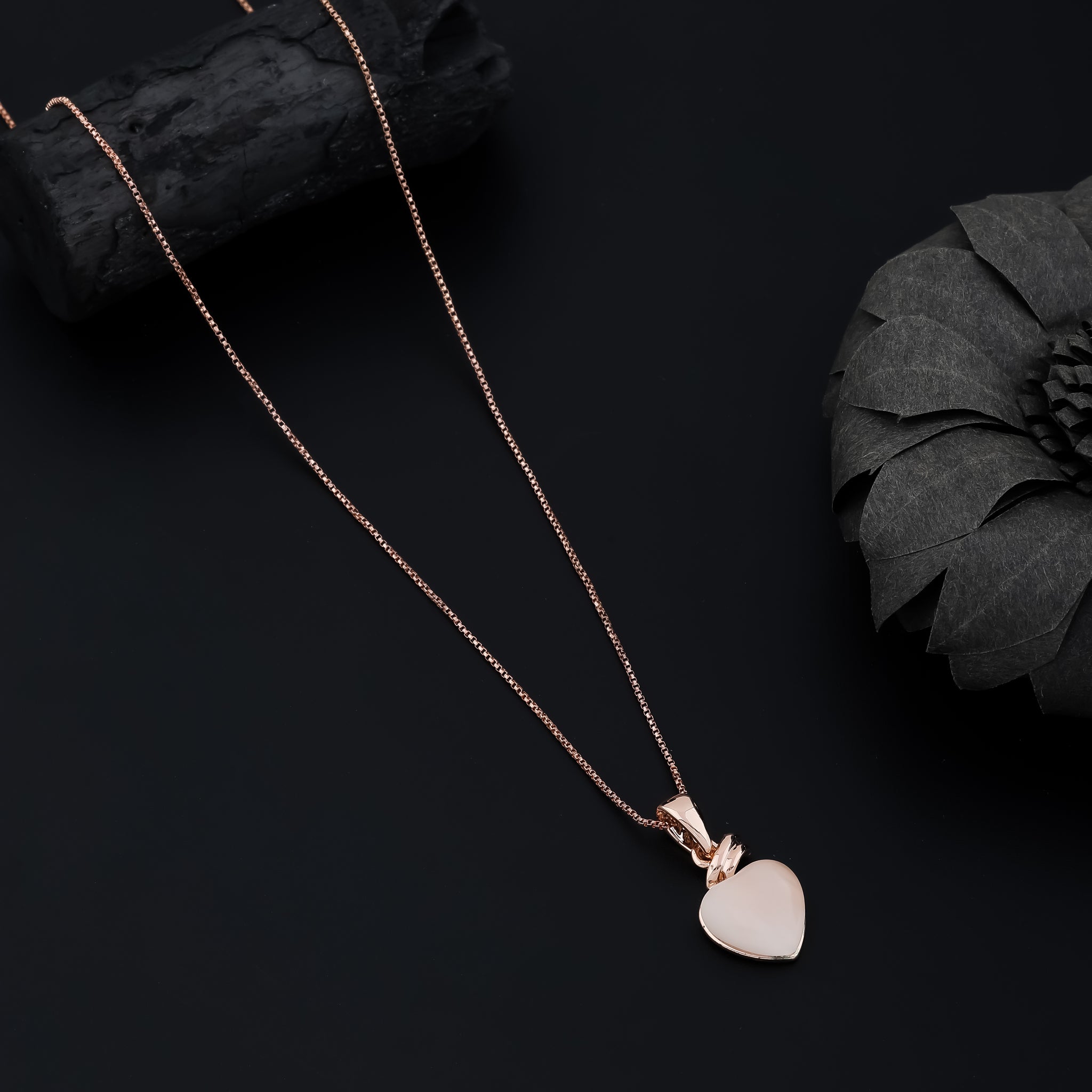 Rosé Heart Glow Necklace (Rose Gold)