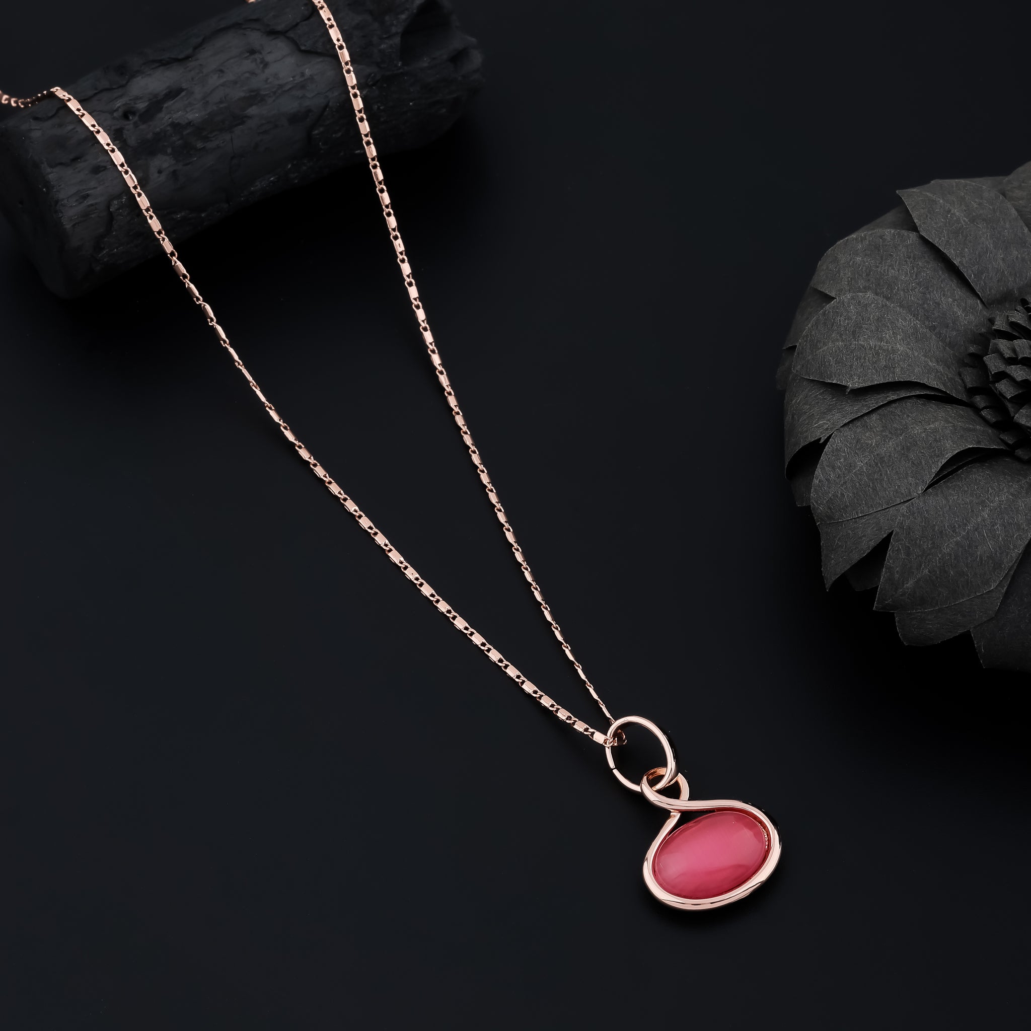 Rosé Teardrop Elegance Necklace (Rose Gold)