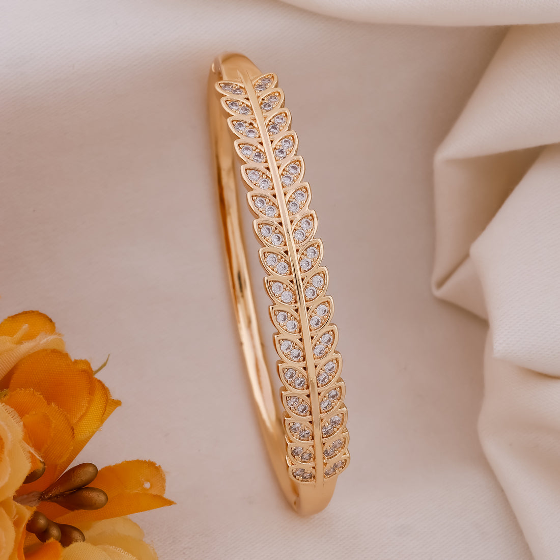 Regal Bracelet (Gold - Grey)