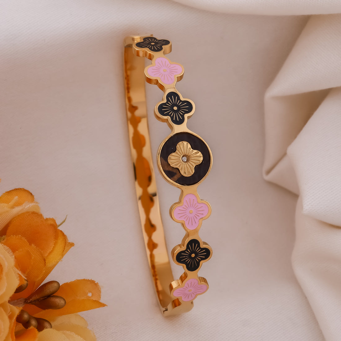 Blossom Harmony Bracelet (Gold)
