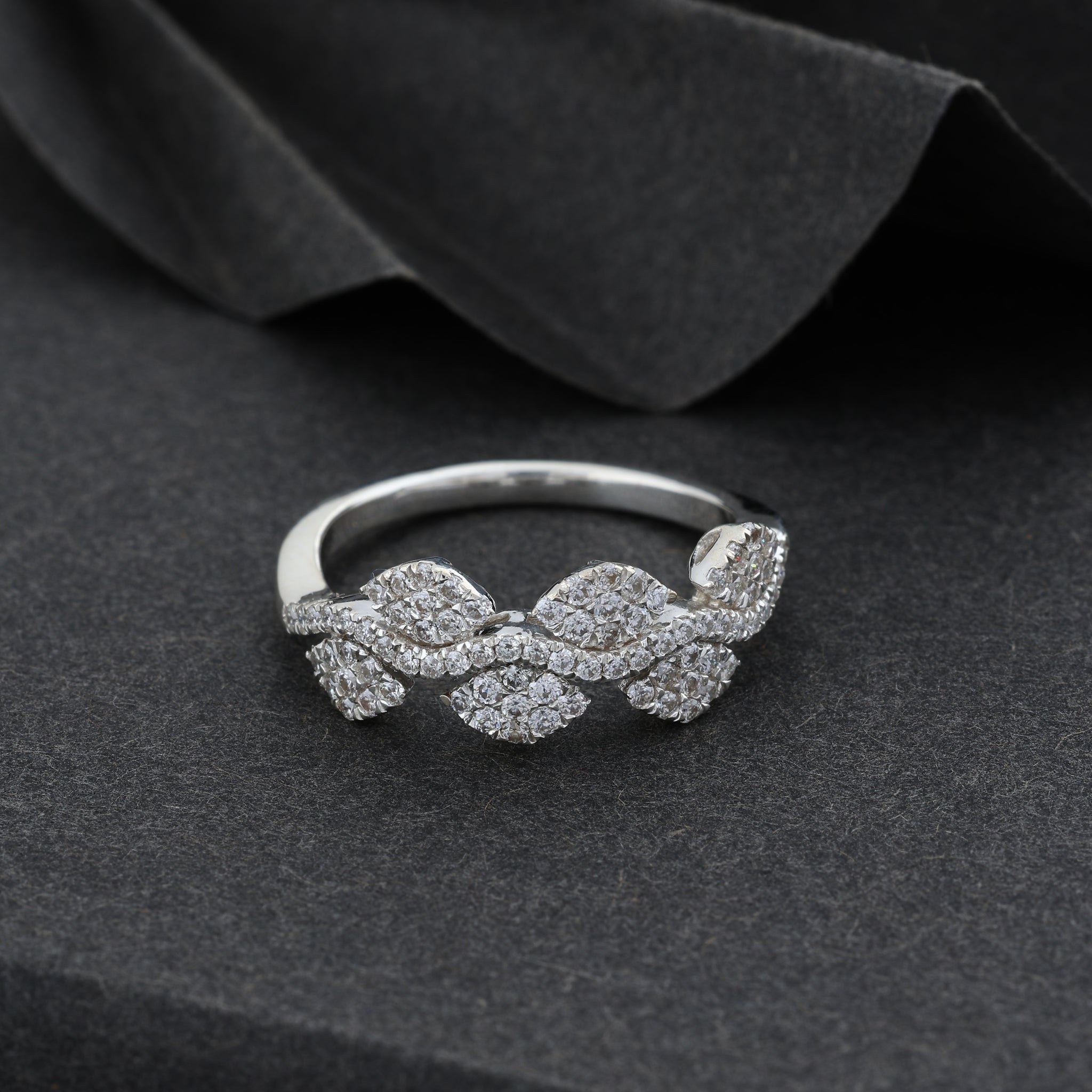 Frosted Vine Rings