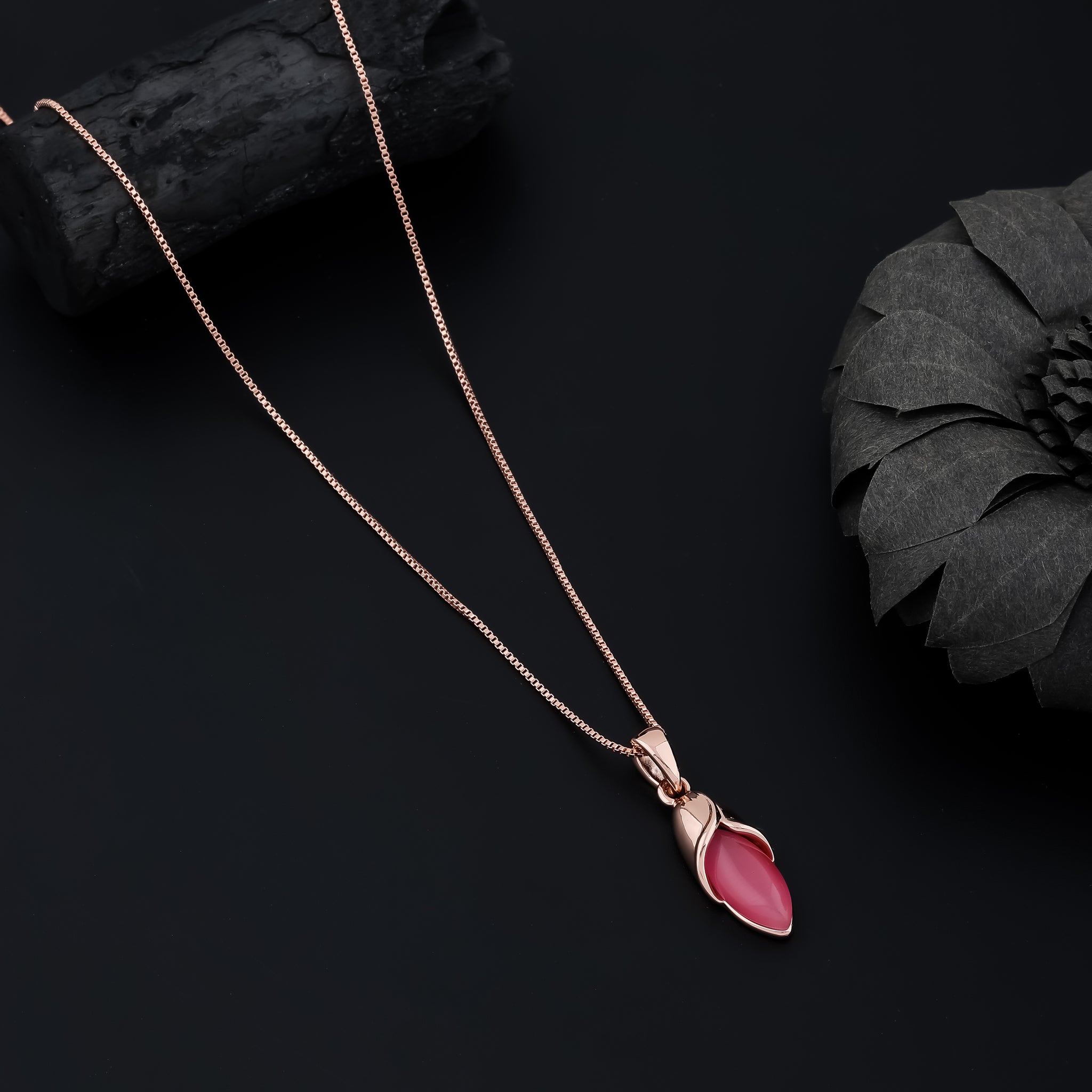 Rosebud Whisper Necklace (Rose Gold)