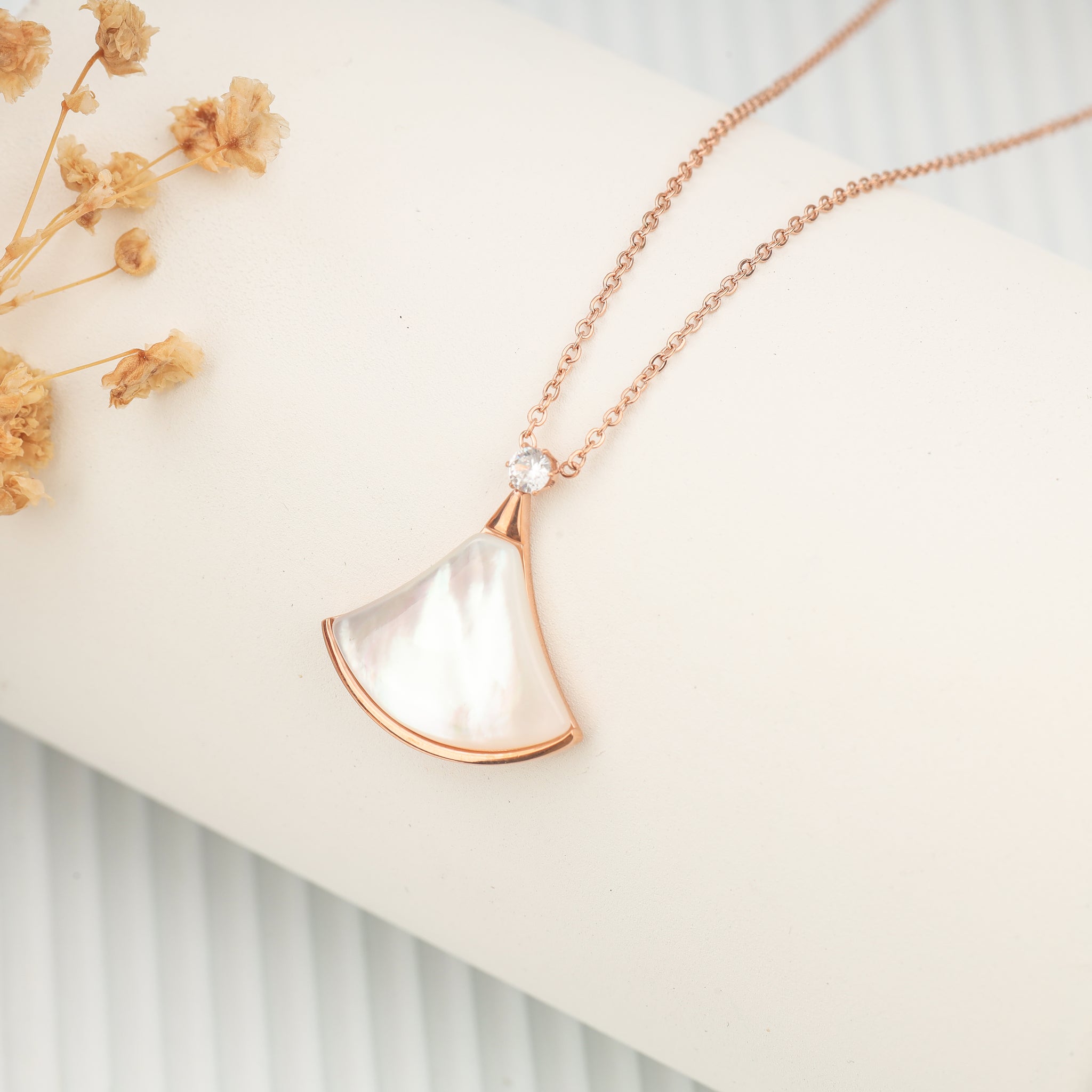 Moonlit Fan Necklace (Rose Gold)