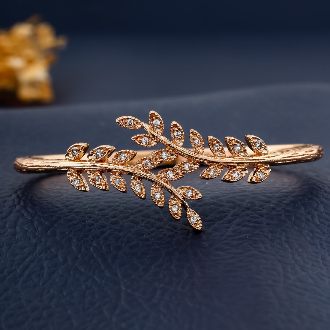 Eternal Leaf Bangle (Rose Gold)