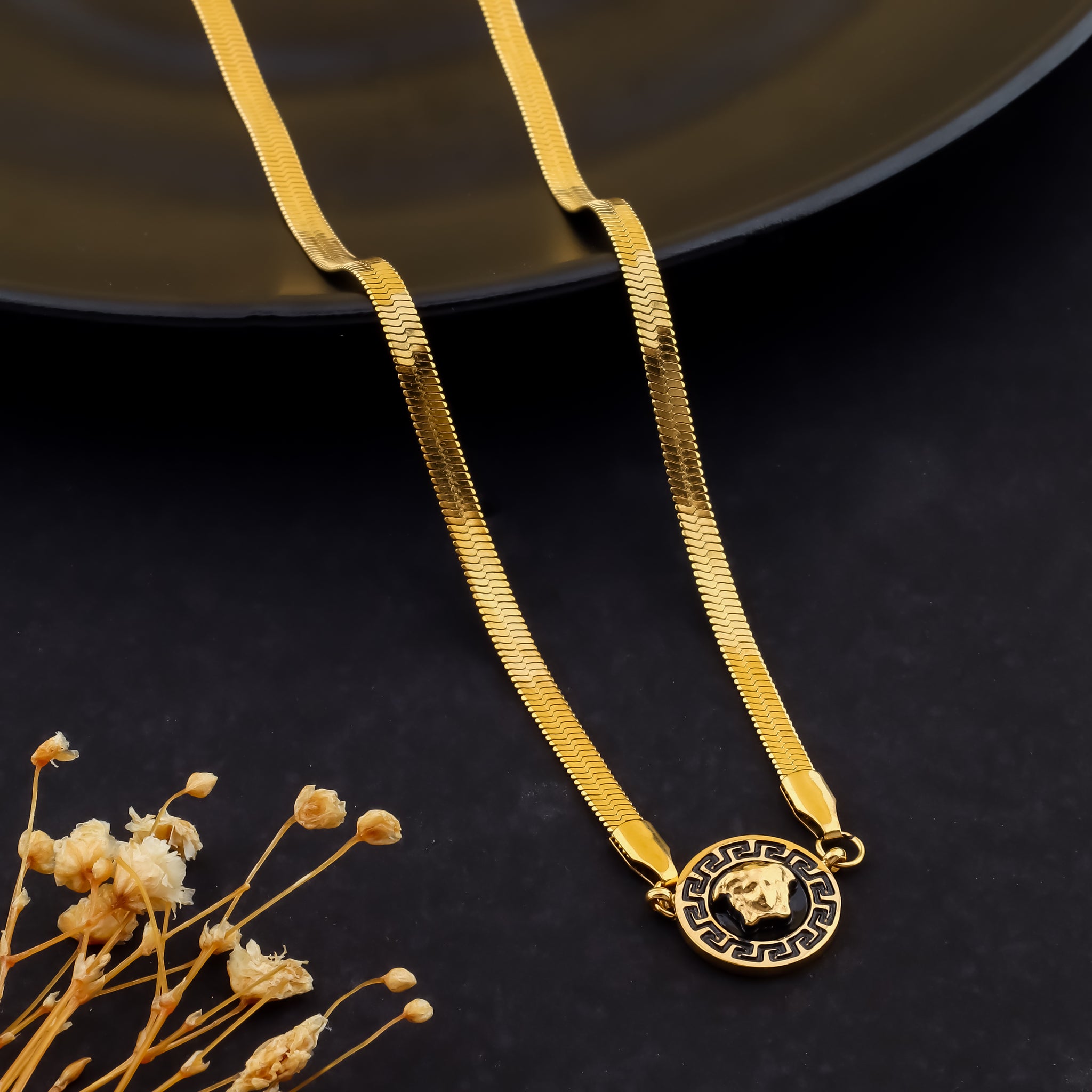 The Medusa Serpent Chain (Gold)