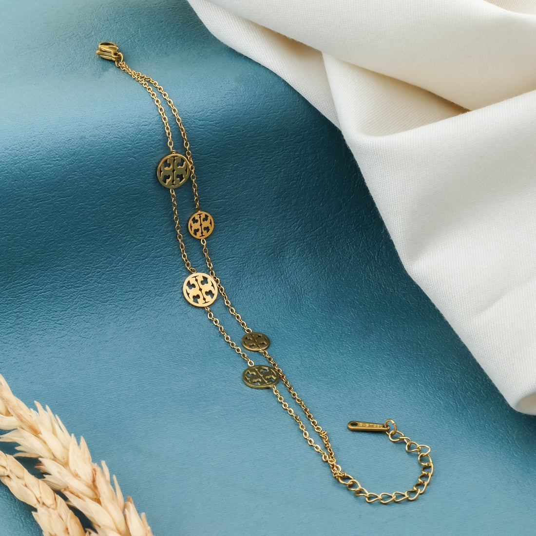 Iconic Logo Station Bracelet ( Gold )